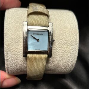 EUC Burberry Stainless Steel BU4312 Women's Wristwatch 22 mm